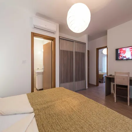 Deluxe Four Bedroom With Sea View And Private Pool 5 Debeljak