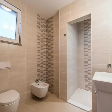 Deluxe Four Bedroom With Sea View And Private Pool 5