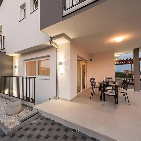 Villa Deluxe Four Bedroom With Sea View And Private Pool 5 *