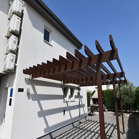 Deluxe Four Bedroom With Sea View And Private Pool 5 Debeljak