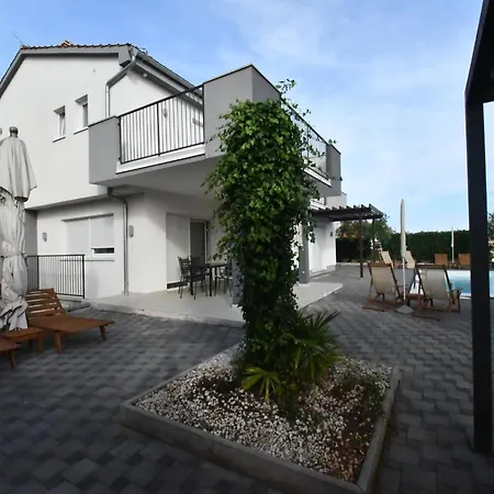 Villa Deluxe Four Bedroom With Sea View And Private Pool 5 Debeljak