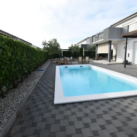 Villa Deluxe Four Bedroom With Sea View And Private Pool 5