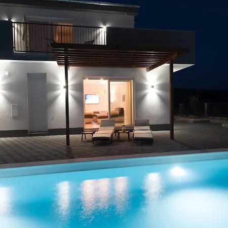 Deluxe Four Bedroom With Sea View And Private Pool 5 Villa Debeljak