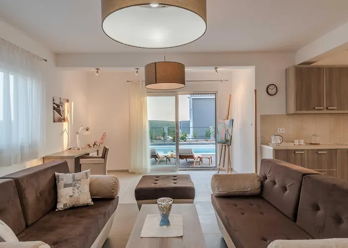 Deluxe Four Bedroom With Sea View And Private Pool 5 וילה *