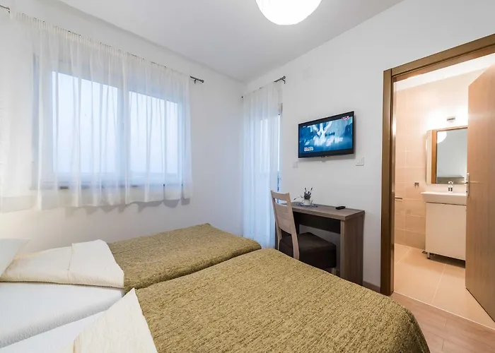 וילה Deluxe Four Bedroom With Sea View And Private Pool 5 Debeljak