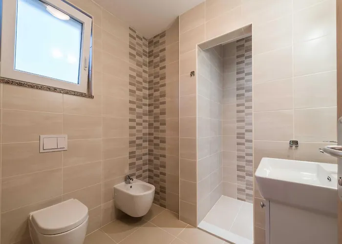 Deluxe Four Bedroom With Sea View And Private Pool 5