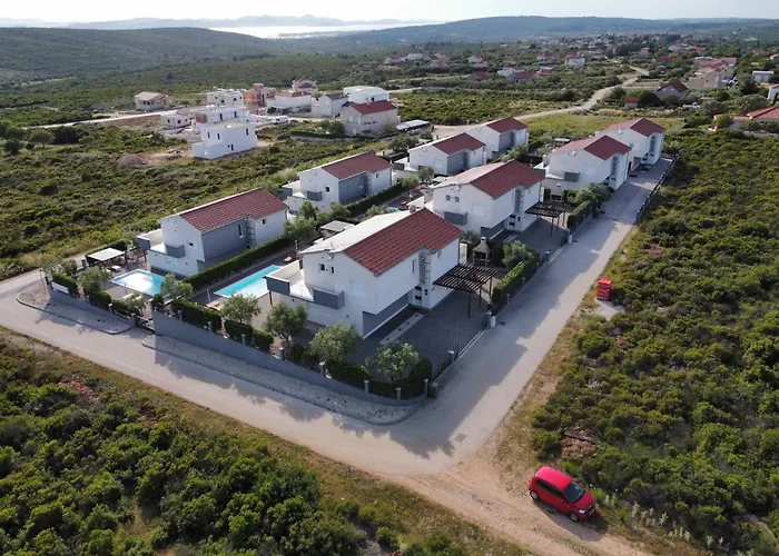 וילה Deluxe Four Bedroom With Sea View And Private Pool 5