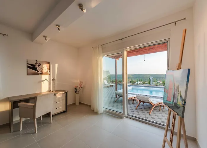 וילה Deluxe Four Bedroom With Sea View And Private Pool 5 *