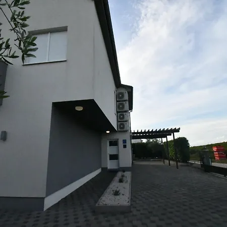 Deluxe Four Bedroom With Sea View And Private Pool 5 Вилла *