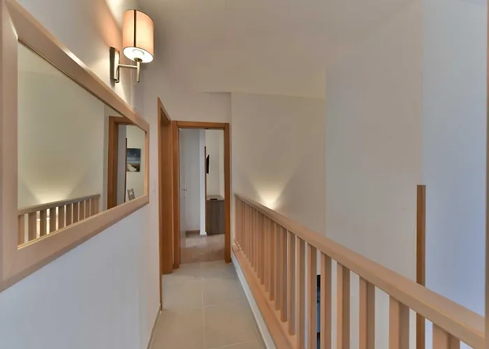 Deluxe Four Bedroom With Sea View And Private Pool 5 Debeljak